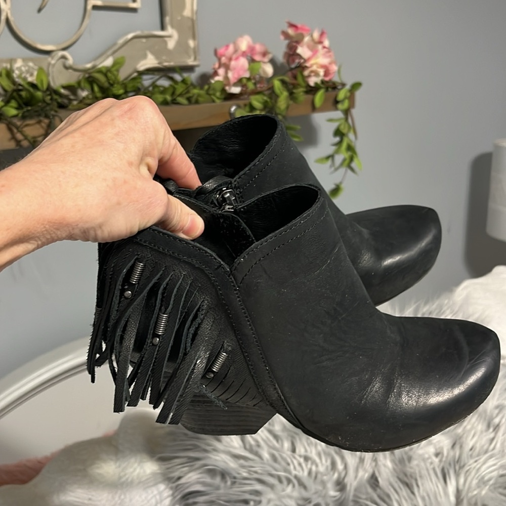 OTBT Black Leather Ankle Boots Fringe Booties Womens 7.5